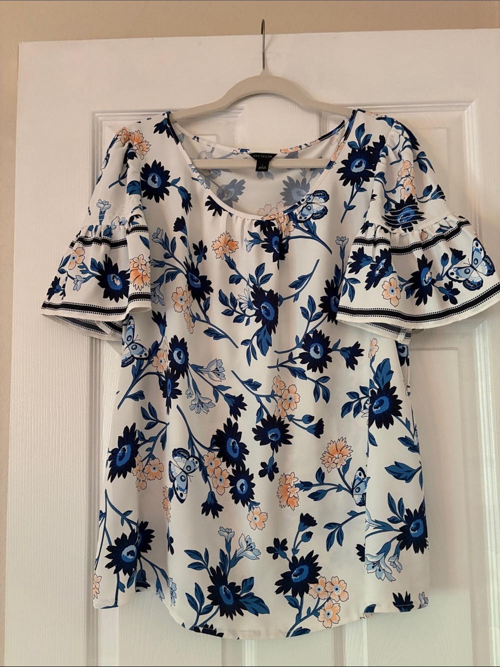 Ann Taylor White Floral Blouse with Navy and Peach Flowers